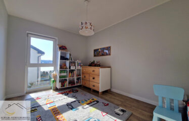 Dom w zabudowie szeregowej przy ul. Diamentowej w Kębłowie