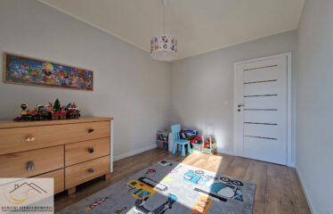 Dom w zabudowie szeregowej przy ul. Diamentowej w Kębłowie