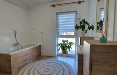 Dom w zabudowie szeregowej przy ul. Diamentowej w Kębłowie