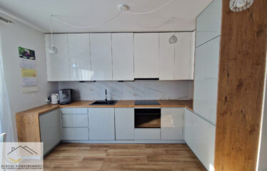 Dom w zabudowie szeregowej przy ul. Diamentowej w Kębłowie