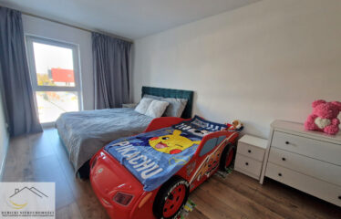 Dom w zabudowie szeregowej przy ul. Diamentowej w Kębłowie